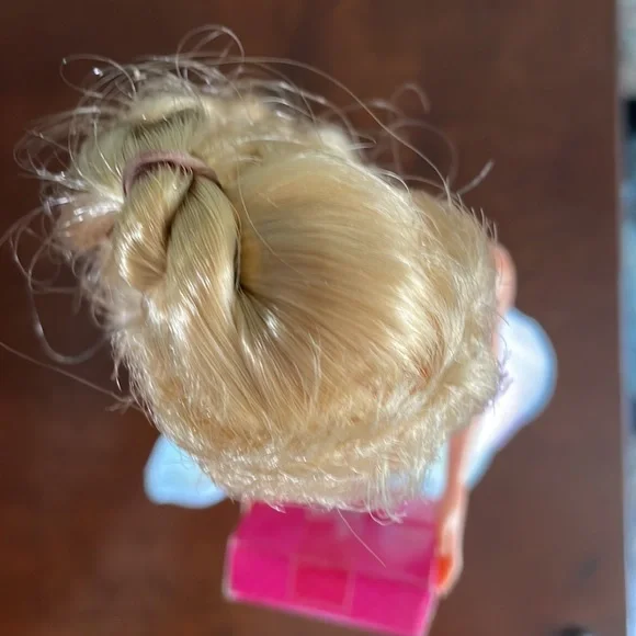 Vintage 1980 Happy Birthday Barbie. - Picture 3 of 16